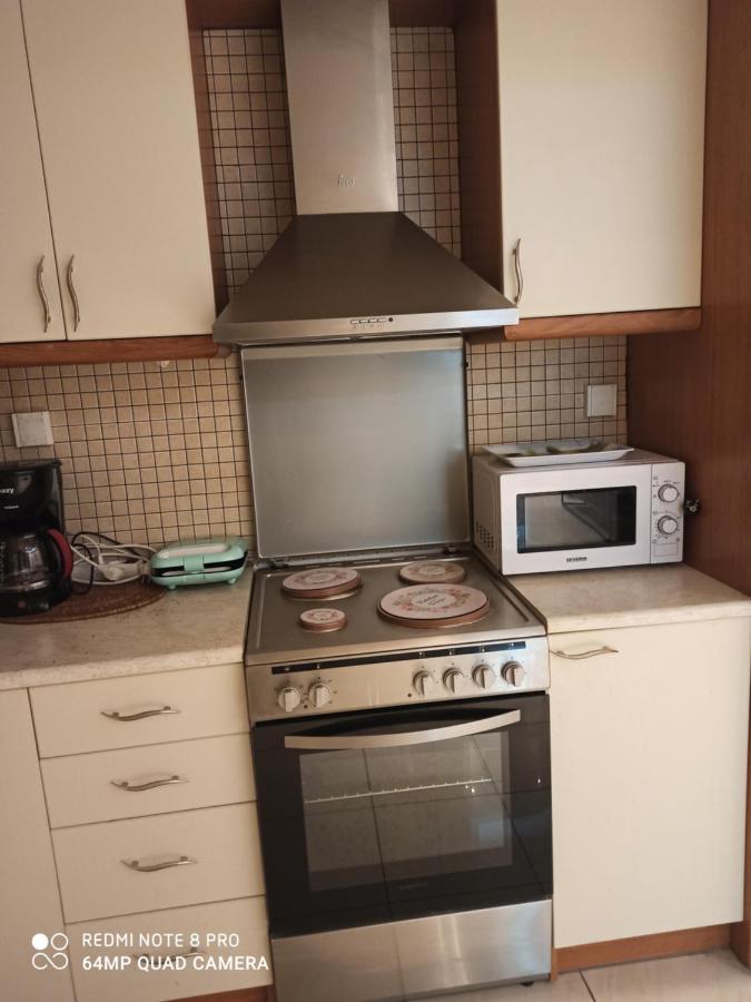 Safe & Cool Apartment Iraklion Buitenkant foto